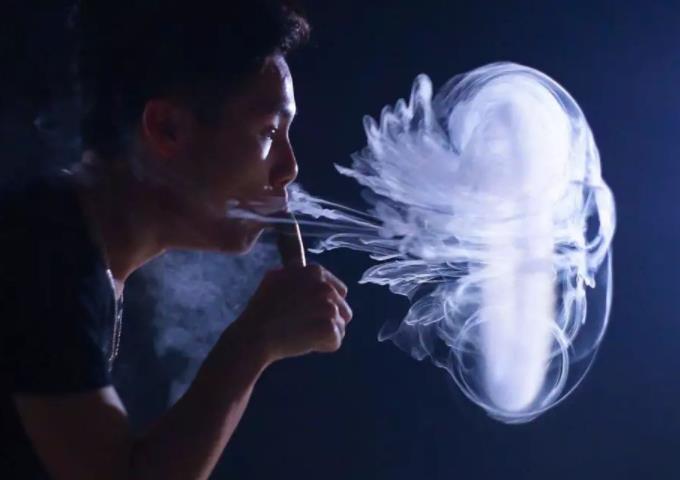 图片[1]-为什么电子烟一抽就会咳嗽?(抽电子烟咳嗽的原因)-电子烟品牌排行榜网