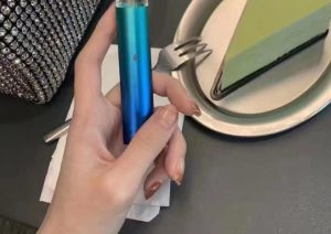 电子烟品牌排行榜网-悦刻电子烟和香烟哪个危害大(悦刻电子烟有没有二手烟)