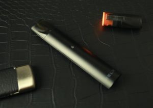 悦刻电子烟可以带上飞机吗(悦刻电子烟可以在飞机上抽吗)-电子烟品牌排行榜网