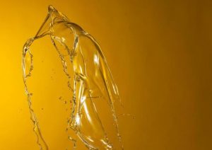 电子烟抽了喘不过气怎么回事?(抽电子烟胸闷是正常现象吗)-电子烟品牌排行榜网