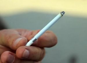 怎么正确戒烟?(电子烟能够代替香烟戒烟吗?)-电子烟品牌排行榜网